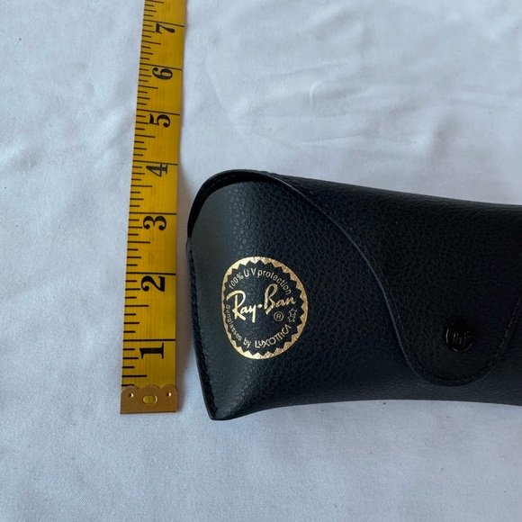 Ray-Ban Black Sunglass Case with Cleaning Cloth Included - Picture 6 of 8